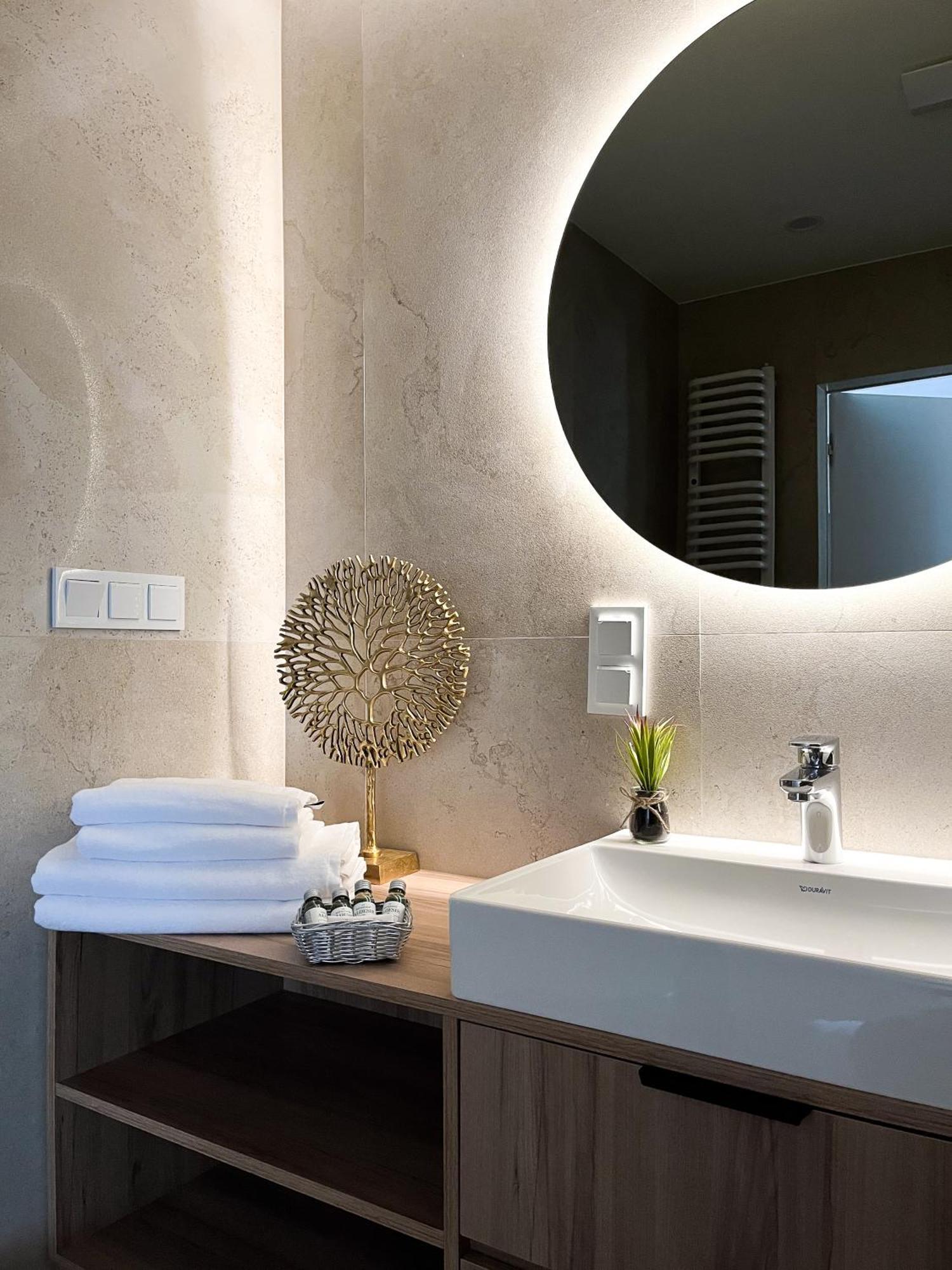 Baltic Seasons By Alluxe Boutique Apartment